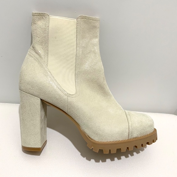 Stuart Weitzman Beige Leather Goring Lug Sole Wenda Almond Toe Block Heel Bootie - Picture 3 of 12